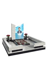 Комплекс из светло-серого гранита с портретом на стекле AM3405