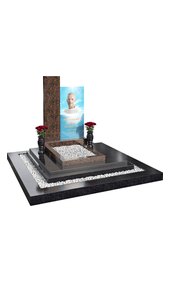 Комплекс из красно-коричневого гранита с портретом на стекле AM3432