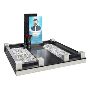 Комплекс из чёрного гранита с портретом на стекле AM3478