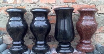 вазы гранитные