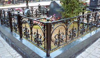 ковка ограды на кладбище